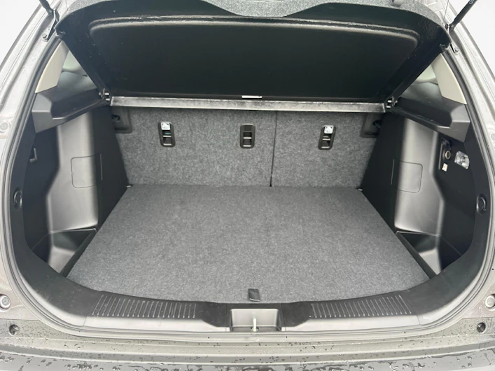 Fahrzeugbild SUZUKI S-CROSS