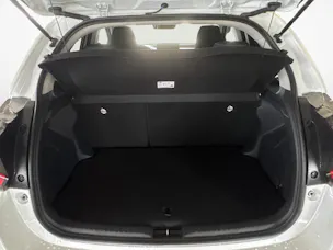 Toyota Yaris 1.5 VVT-i HSD Trend