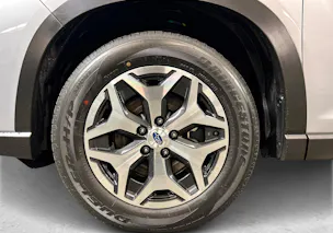 Subaru Forester Station 2.0i e-Boxer Swiss Plus