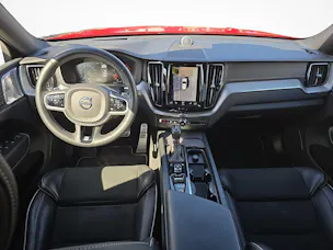 Volvo XC60 2.0 T6 R-Design AWD / ab 3,99% Leasing bei Abschluss einer Protect Autoversicherung