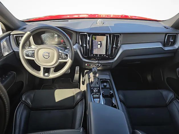 Volvo XC60 2.0 T6 R-Design AWD / ab 3,99% Leasing bei Abschluss einer Protect Autoversicherung