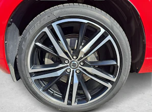 https://vehicle.imgix.net/4285624/cff896d8-19fd-4f09-b441-20912a1f625c.jpg