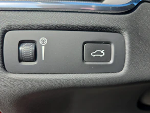 https://vehicle.imgix.net/4285624/dd7f21f0-27fb-4c5f-8f0c-6bc24973c902.jpg