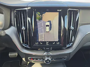 Volvo XC60 2.0 T6 R-Design AWD / ab 3,99% Leasing bei Abschluss einer Protect Autoversicherung