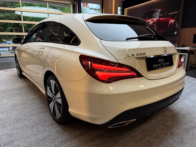 Mercedes-Benz CLA 200 Urban Shooting Brake