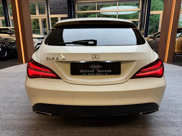 Mercedes-Benz CLA 200 Urban Shooting Brake