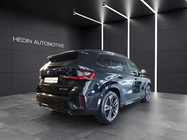 BMW X1 30e xDrive paddles