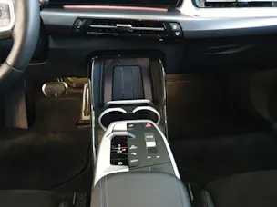 BMW X1 30e xDrive paddles