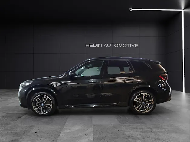 BMW X1 30e xDrive paddles