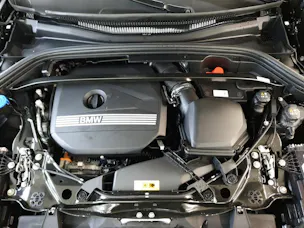 BMW X1 30e xDrive paddles