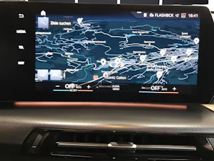 BMW X1 30e xDrive paddles