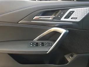 BMW X1 30e xDrive paddles