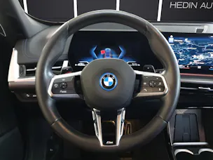 BMW X1 30e xDrive paddles