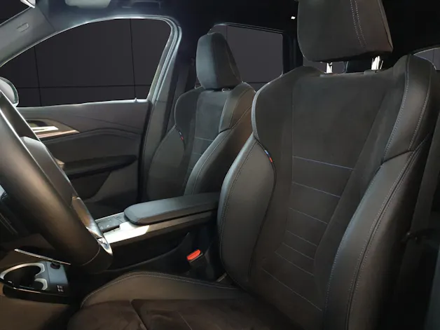 BMW X1 30e xDrive paddles