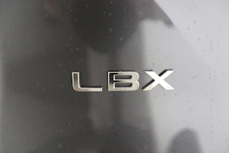 https://vehicle.imgix.net/4285680/0d223b63-0f73-4d3a-8fc7-3cf177e13e14.jpg