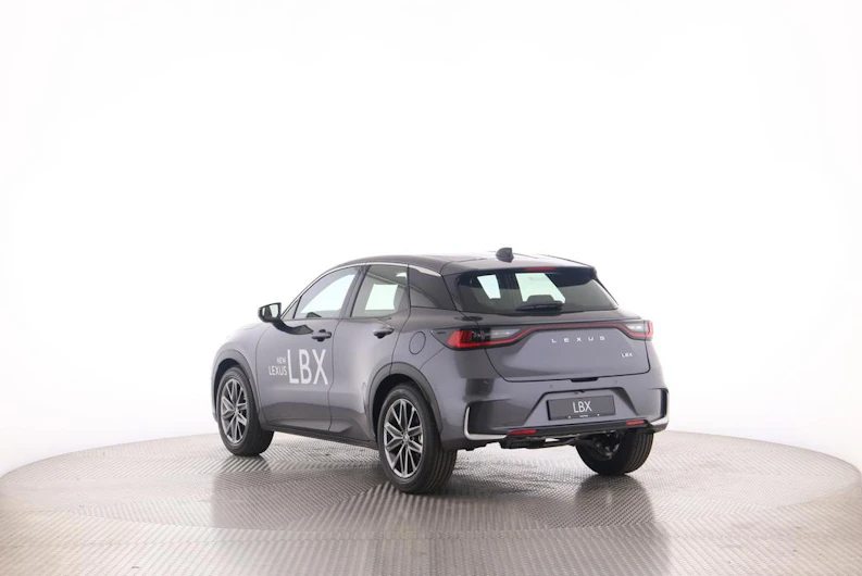 Fahrzeugbild LEXUS LBX