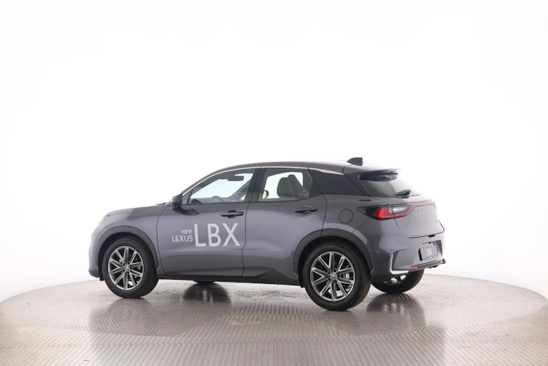 Fahrzeugbild LEXUS LBX