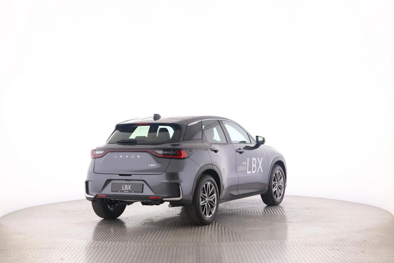 Fahrzeugbild LEXUS LBX