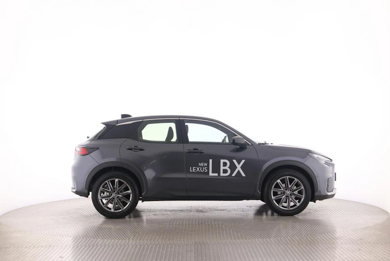 Fahrzeugbild LEXUS LBX