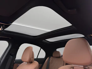 https://vehicle.imgix.net/4285707/913d82a2-b0fa-4a69-8789-74a198968290.jpg