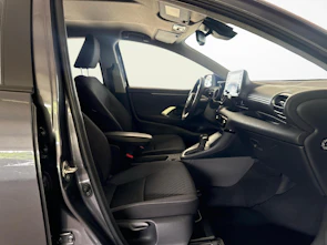 immagine del veicolo TOYOTA Yaris 1.5 VVT-i HSD Trend + Ruote invernali incluse