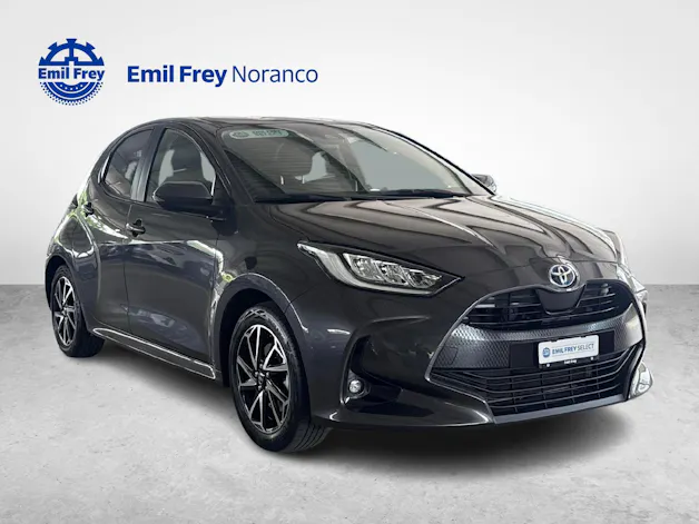 Toyota Yaris 1.5 VVT-i HSD Trend + Ruote invernali incluse