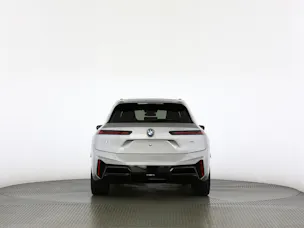 BMW iX xDrive60