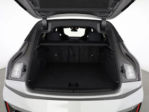 https://vehicle.imgix.net/4285788/db8d76c3-b3b8-4f9c-98ba-527653f81077.jpg