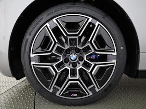 Fahrzeugbild BMW iX xDrive60
