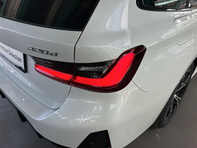 BMW 320d xDrive SAG Touring