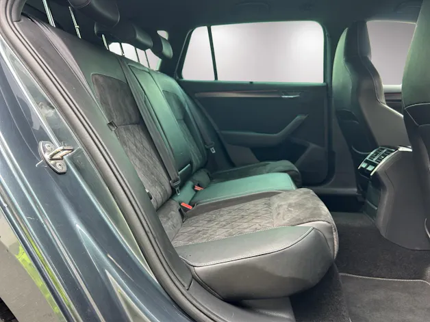 Škoda Superb Combi 1.4 TSI PHEV SportLine DSG