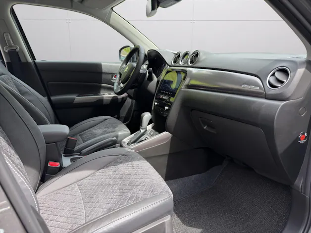 Suzuki Vitara 1.4 T Sakura Top Hybrid 4x4