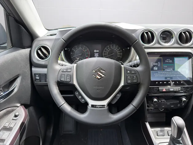 Suzuki Vitara 1.4 T Sakura Top Hybrid 4x4