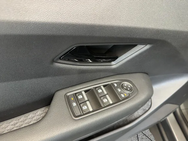 Mitsubishi Eclipse Cross Inform