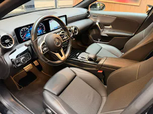 Mercedes-Benz A 220 Progressive Limousine