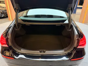 Mercedes-Benz A 220 Progressive Limousine