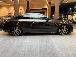 Mercedes-Benz E 200 AMG Line Coupé
