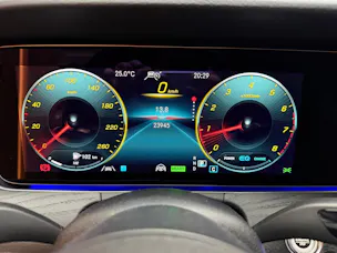Mercedes-Benz E 200 AMG Line Coupé