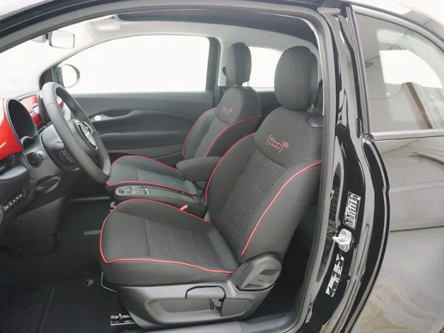 Fiat 500 Cabrio Red