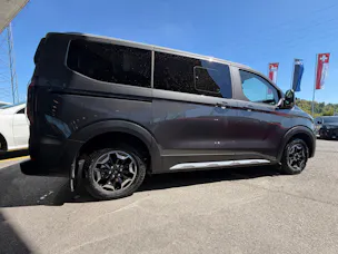Ford Tourneo Bus 340 L1H1 65kWh Active