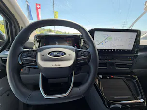 Ford Tourneo Bus 340 L1H1 65kWh Active