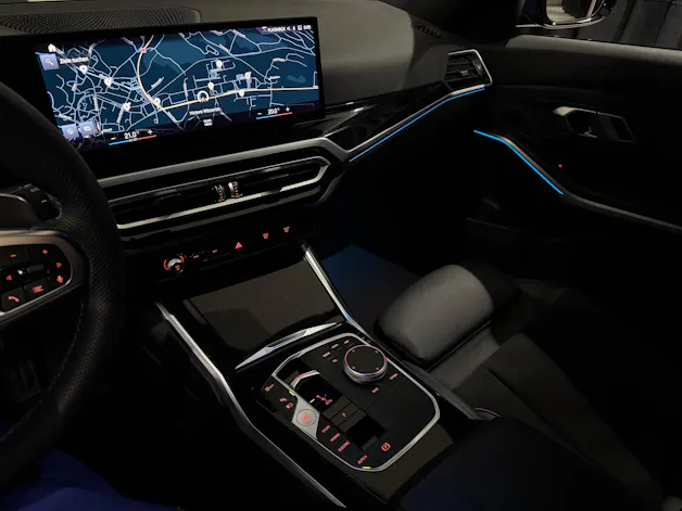 BMW 330e Steptronic M Sport Pro | Facelift |
