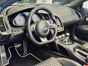 Audi R8 Spyder 4.2 S-Tronic