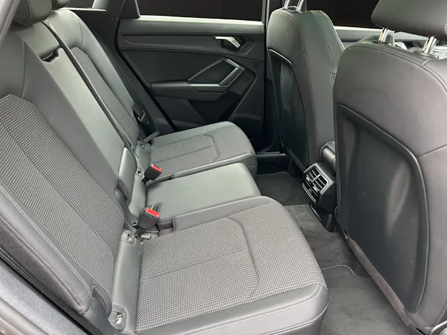 Audi Q3 35 TFSI S line Attraction S-tronic