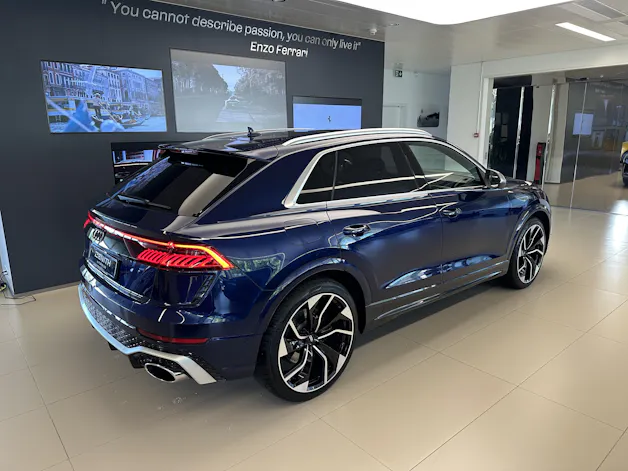 Audi RSQ8 quattro tiptronic