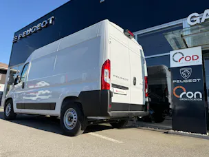 Peugeot Boxer 2.2 HDI 335 L2H2 EAT8