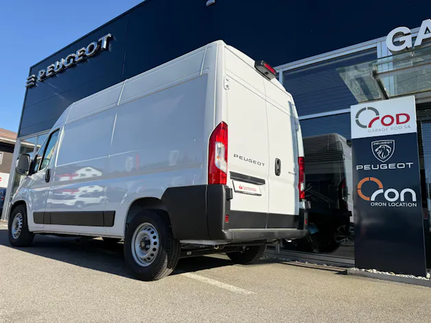 Peugeot Boxer 2.2 HDI 335 L2H2 EAT8