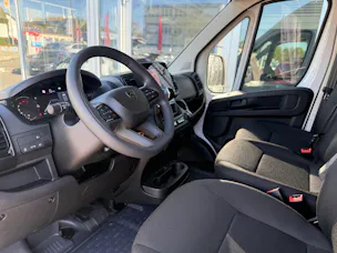 Peugeot Boxer 2.2 HDI 335 L2H2 EAT8