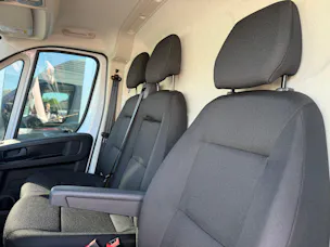 Peugeot Boxer 2.2 HDI 335 L2H2 EAT8