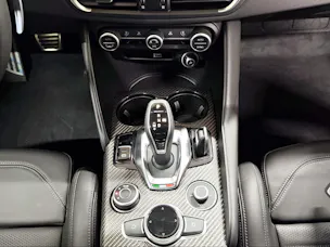 Alfa Romeo Giulia 2.9 V6 Quadrifoglio mit Pack Performante 520 PS